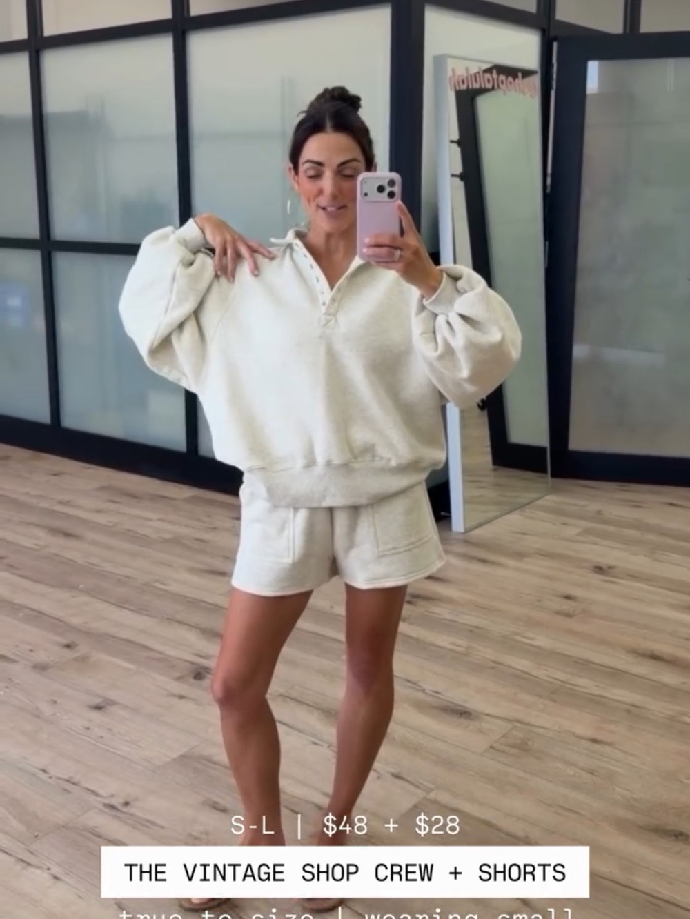 The Vintage Shop Cream Crewneck Matching Set - Pullover & Shorts